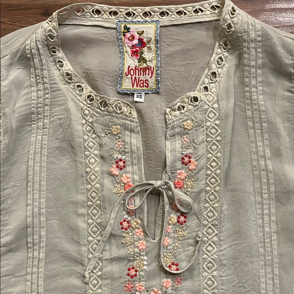 Johnny Was Pintuck Mesh Peasant Blouse with Floral Embroidery Size XS - Picture 3 of 12